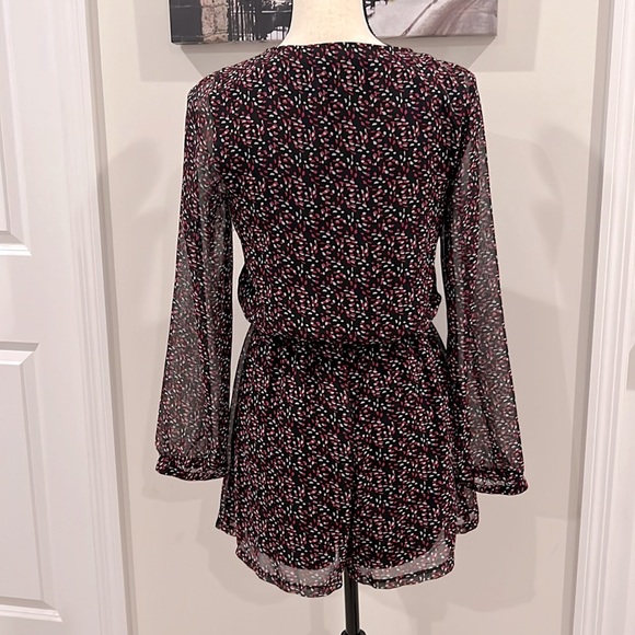 NWOT Express Romper - Picture 4 of 8